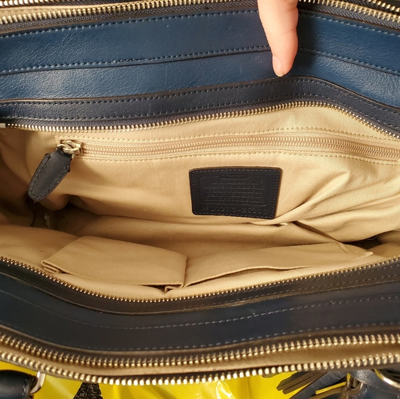 Coach purse - Picture 2 of 3